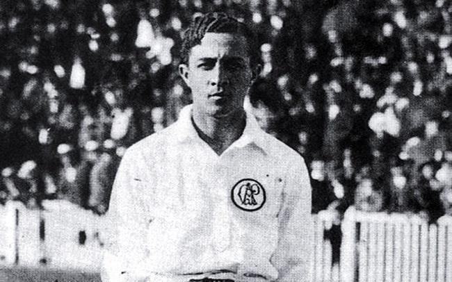Cầu thủ Arthur Friedenreich với 554 bàn - cầu thủ ghi nhiều bàn thắng nhất