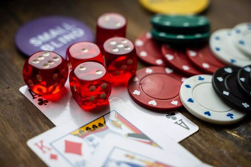 Các chiến thuật chơi Poker cơ bản 