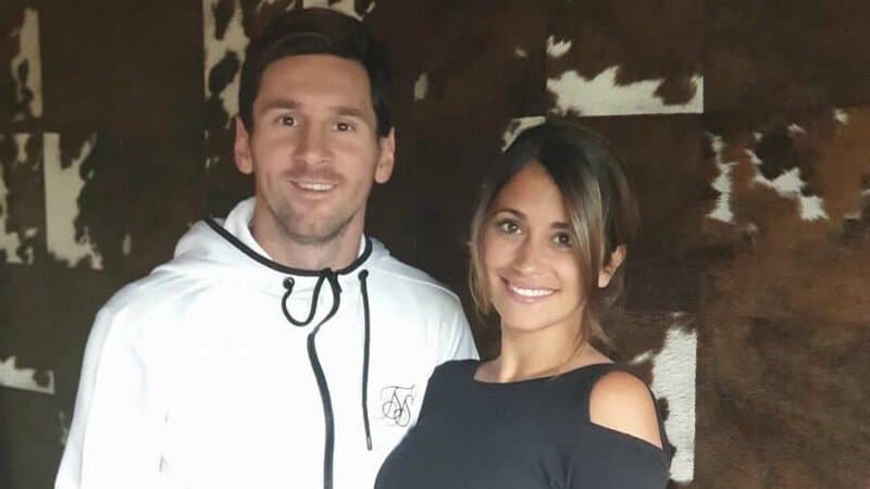 Chuyện tình Messi và vợ từ thời trẻ