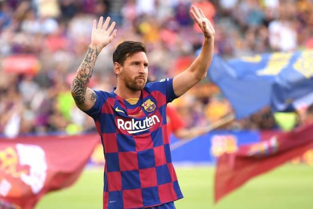 Messi hiện nay đang thi đấu cho Barcelona - huyền thoại bóng đá thế giới