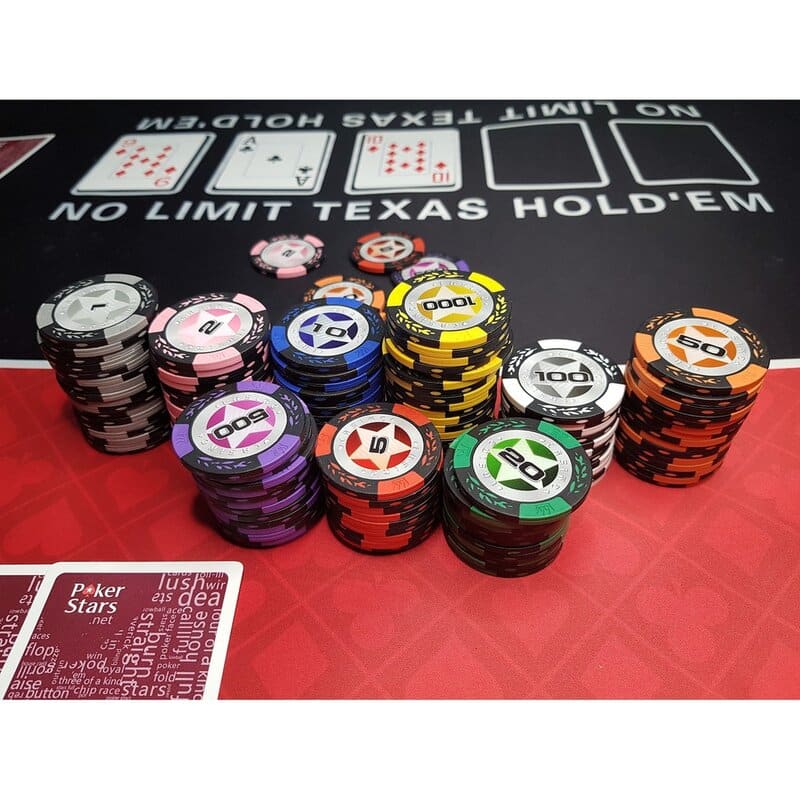 Poker chip - tiền dùng trong đánh bài poker