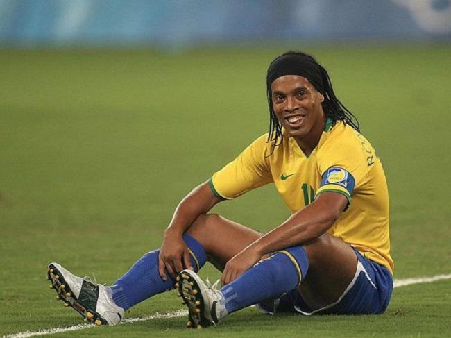 Cầu thủ huyền thoại Ronaldinho