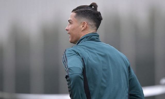 Kiểu tóc “củ tỏi” của Ronaldo