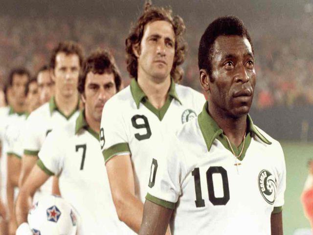 Vua bóng đá Pele trong màu áo của New York Cosmos